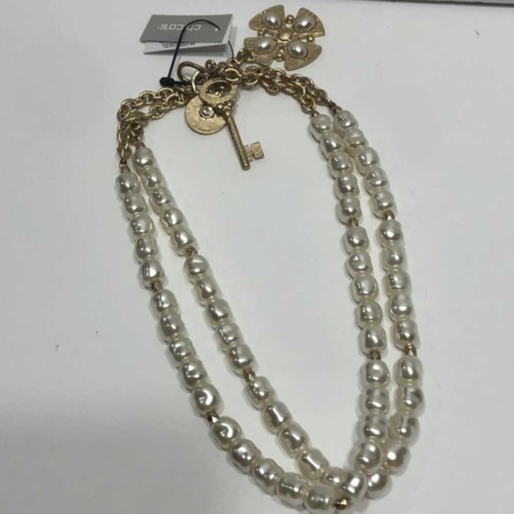 Chico’s pearl necklace *BRAND NEW*